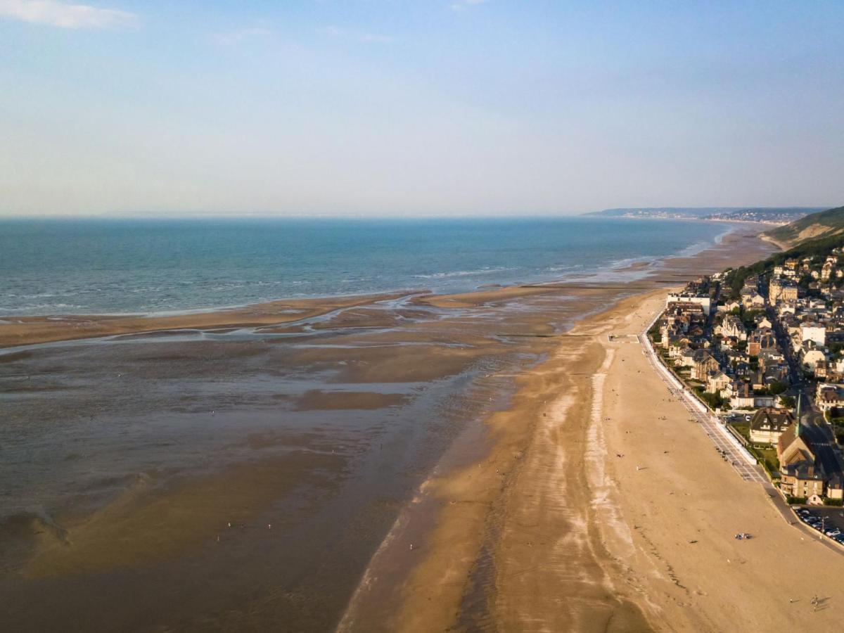 Apartment Les Marines 1 Et 2-4 By Interhome Cabourg Buitenkant foto